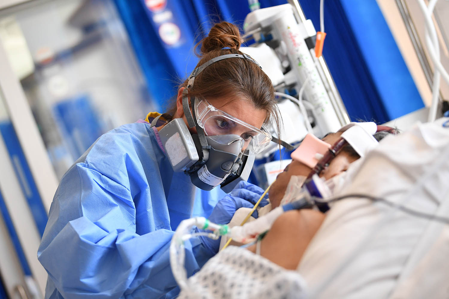 NHS bets big on Palantir