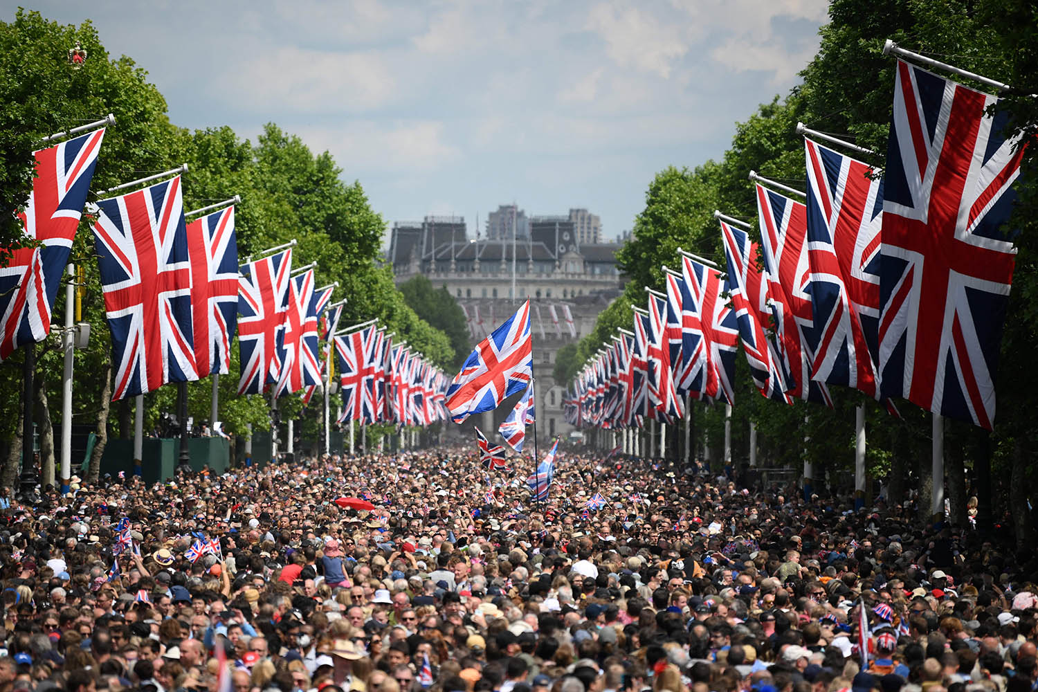 What Everyone Knows About Britain* (*Except the British). Michael Peel