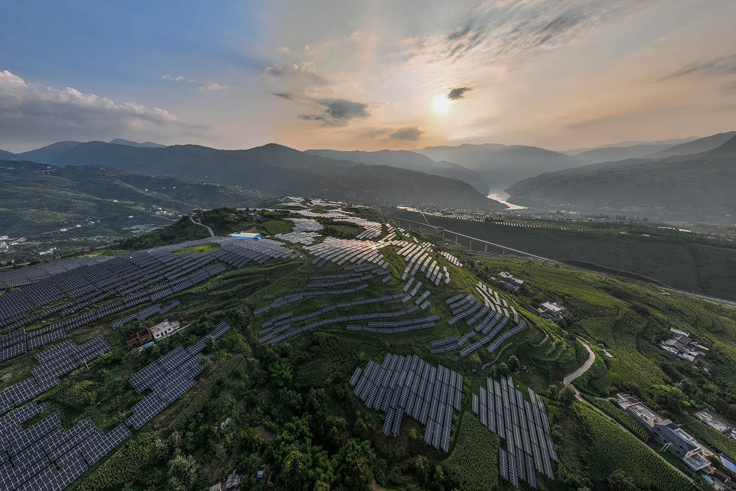 $6 trillion cost of shifting clean energy manufacturing away from China