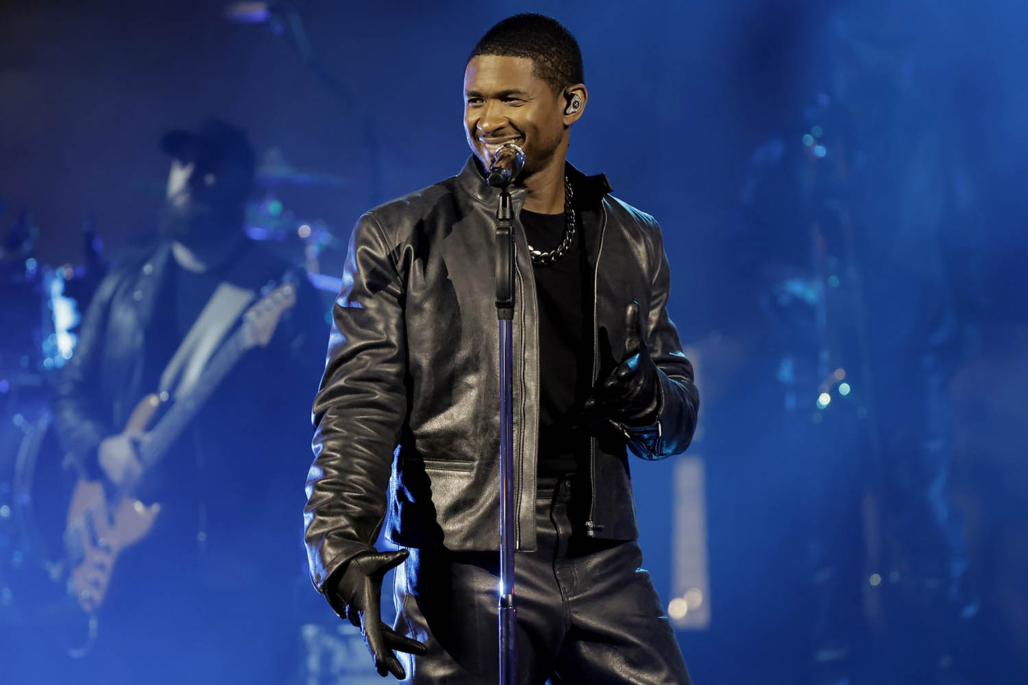 Coming Home: Usher’s new album is a “sprawling sexpedition”