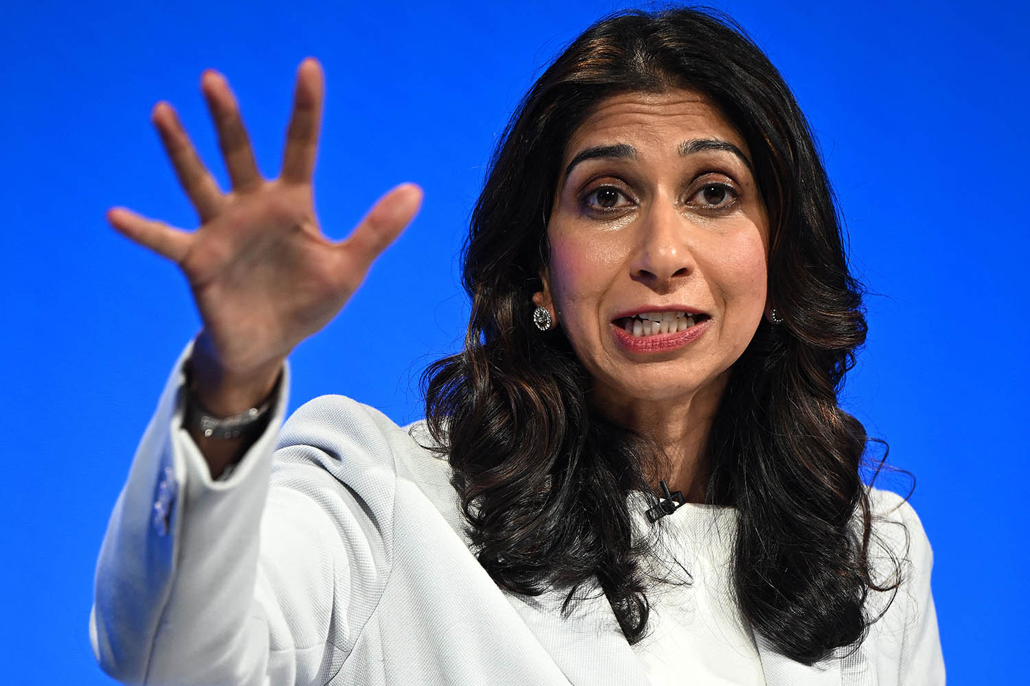 Rishi Sunak can’t handle his home secretary