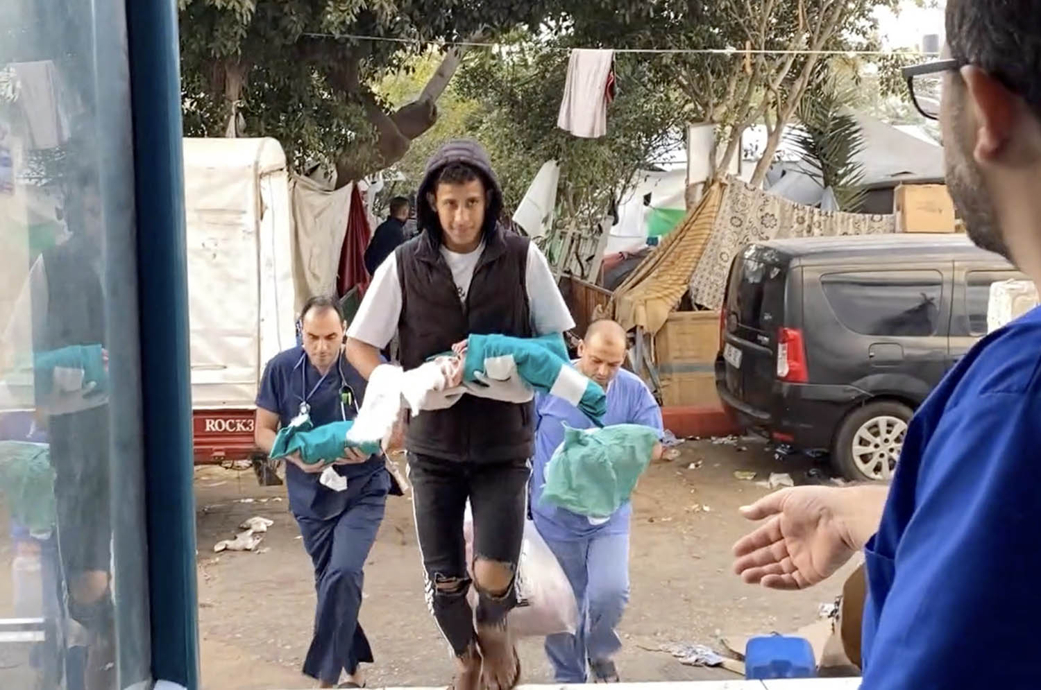 Israeli troops enter Gaza’s al-Shifa hospital