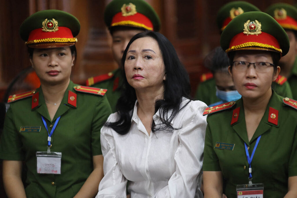 Vietnam court sentences embezzler to death
