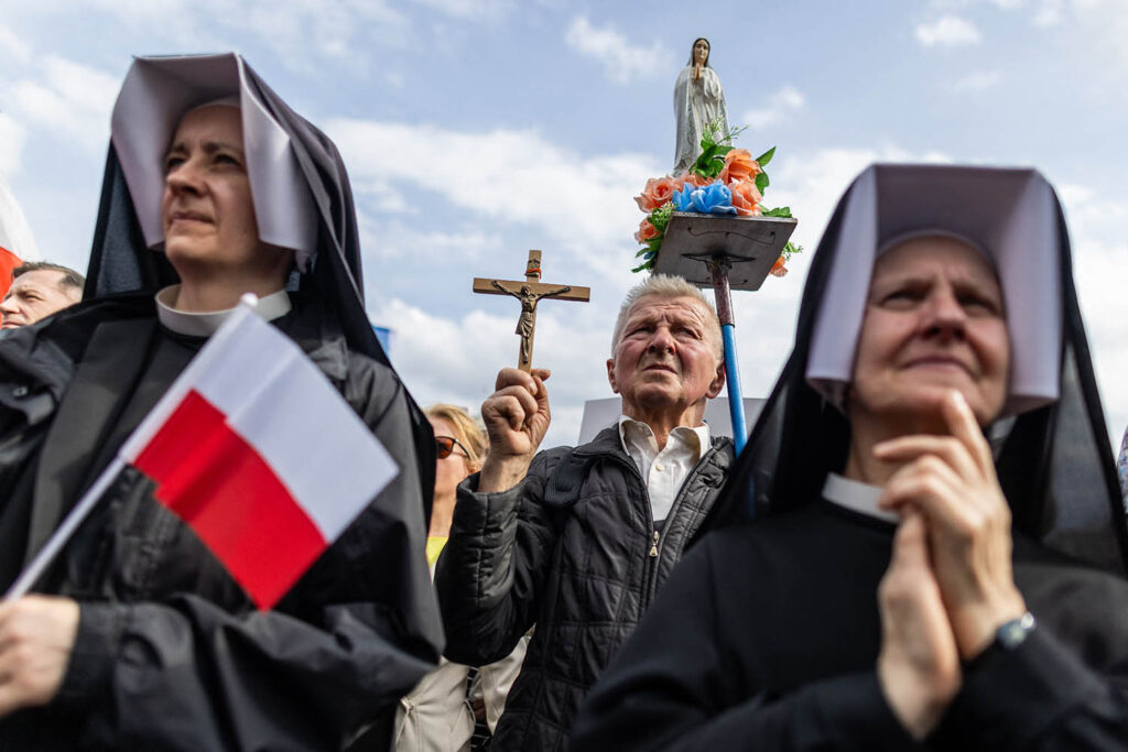 Donald Tusk’s coalition moves to overturn Poland’s near-total abortion ban