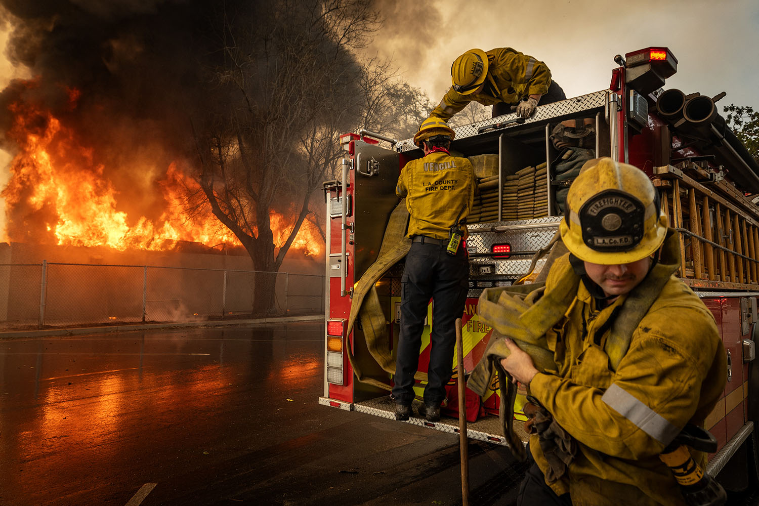 Electromagnetic phenomenon could be behind LA fire