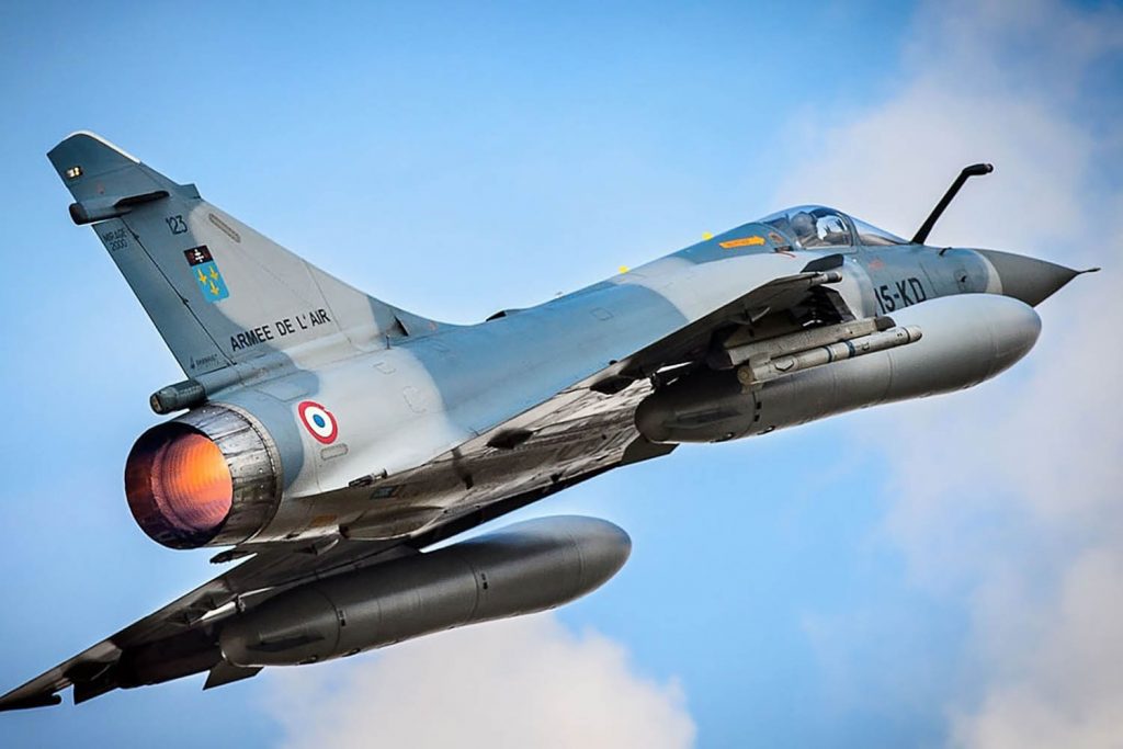 Ukraine: Macron pledges Mirage fighter jets