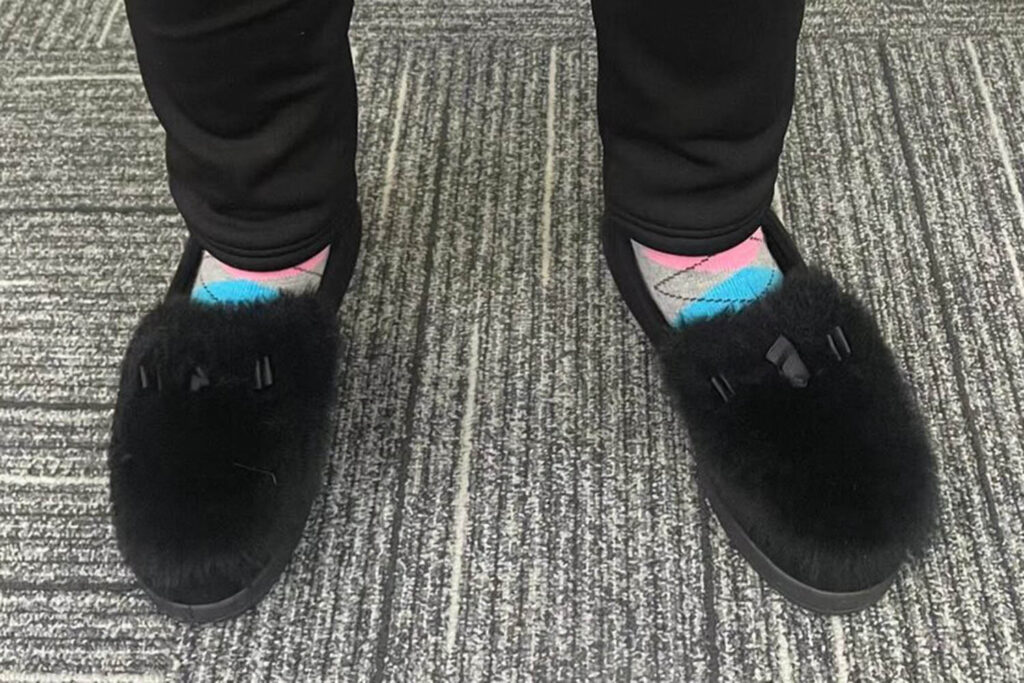 China’s youth embraces “gross outfits at work”
