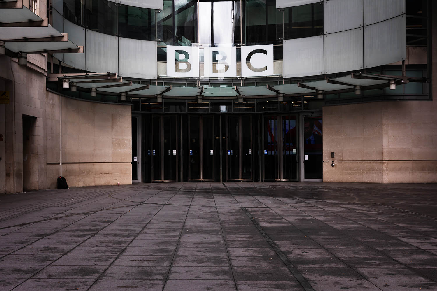 BBC calls in the Met