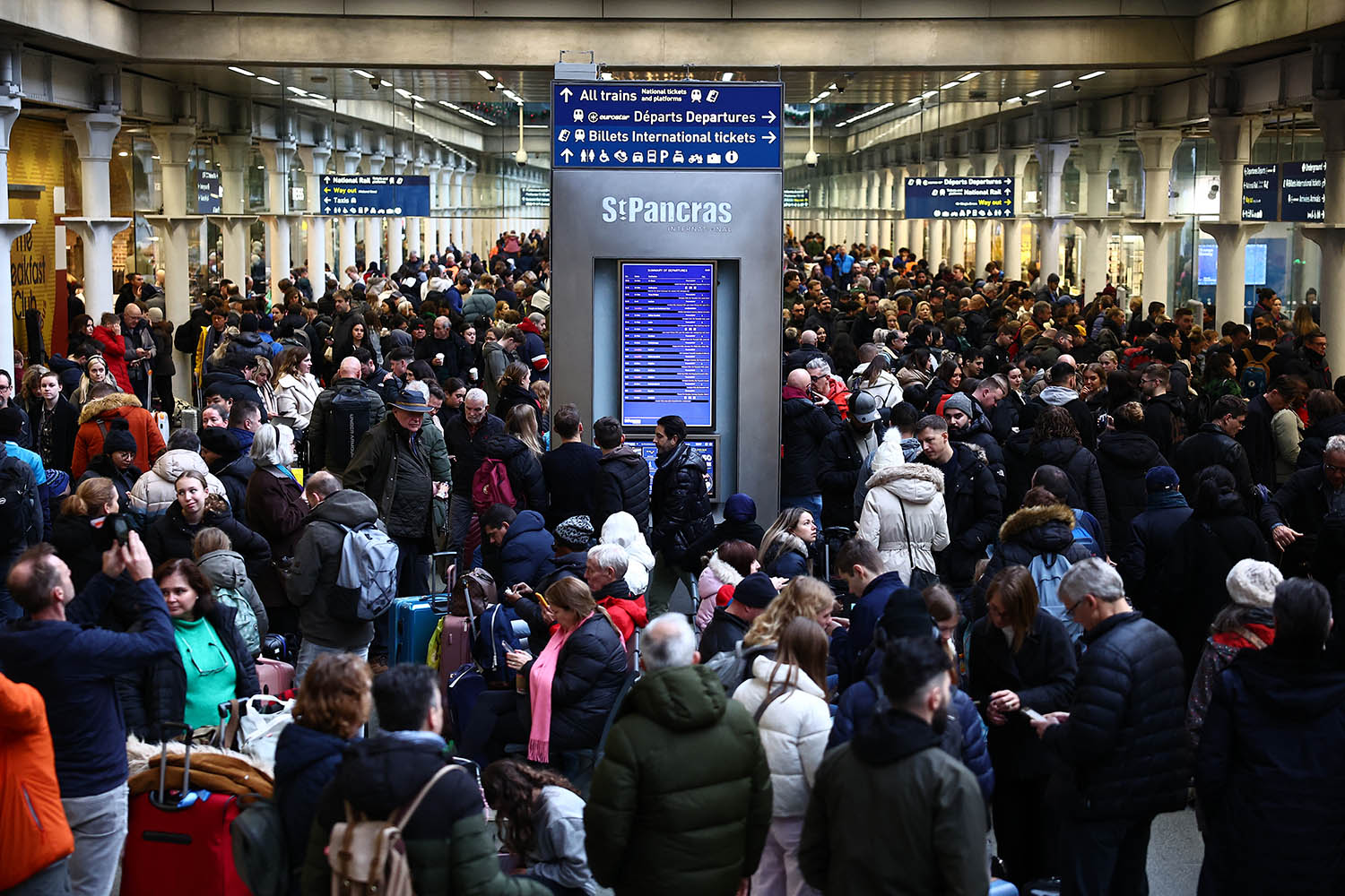 Eurostar scrambles to avoid capacity squeeze at St Pancras