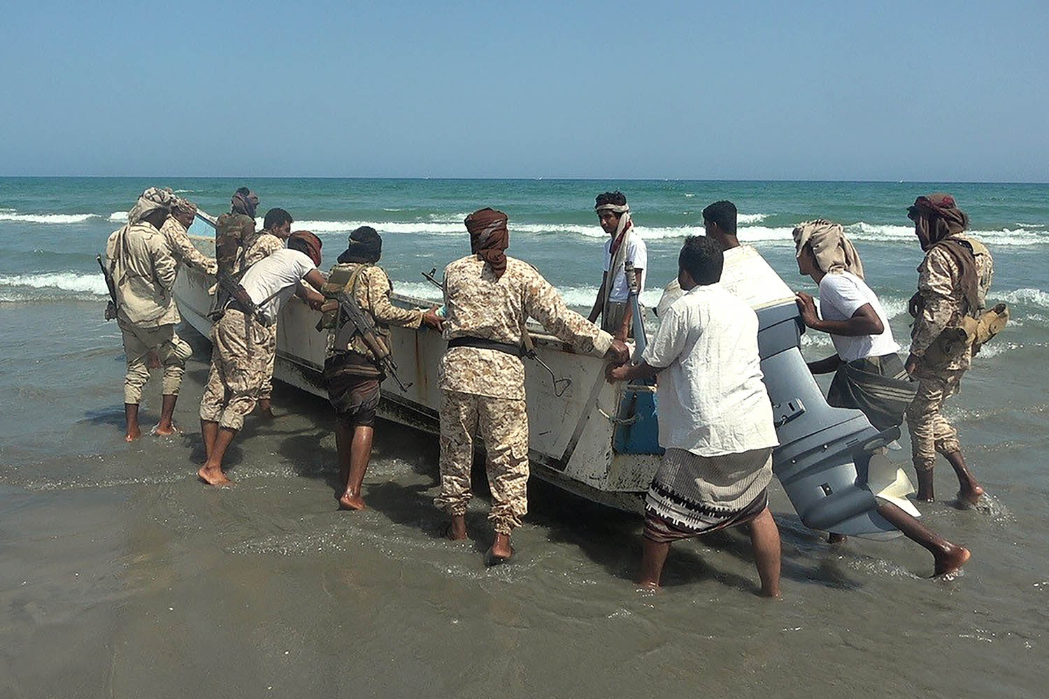 Yemen: 49 killed and 140 missing after migrant boat capsizes