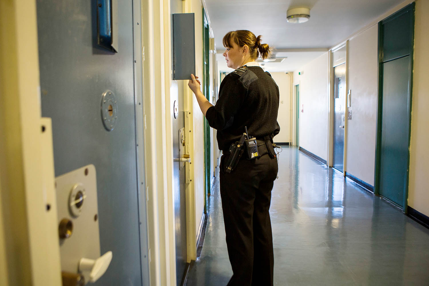Handcuffing of pregnant prisoners raises old issue