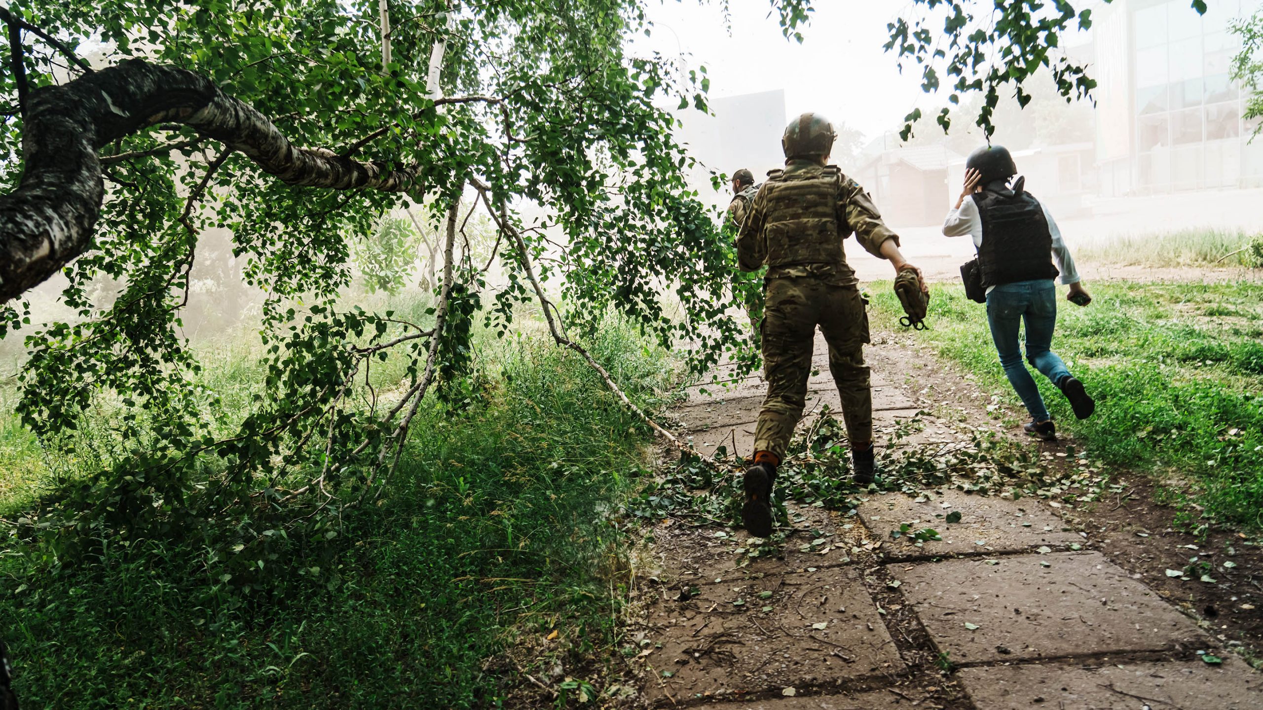 A beginner’s guide to war reporting
